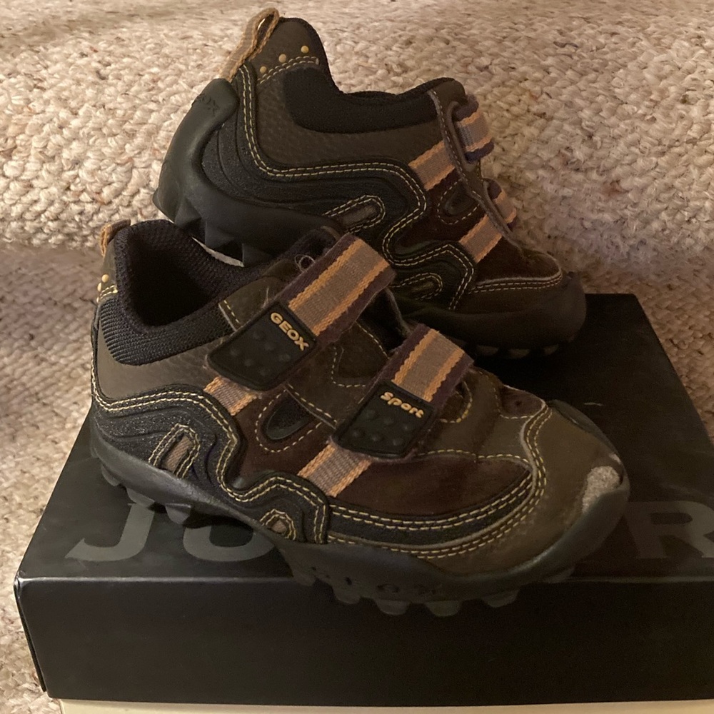 GEOX Respira Brown Athletic Shoes